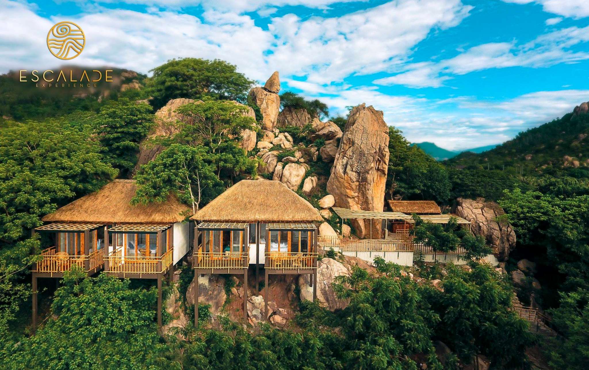 Review Escalade Experience Cam Ranh: Mới lạ với thiết kế nhà sàn ven biển